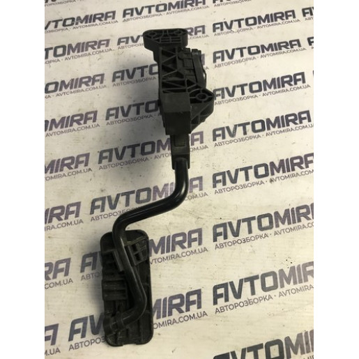 Педаль газу Kia Ceed 2006-2012 327002R930